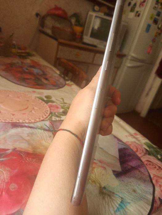 Планшет Huawei MediaPad T3 8" LTE рабочий трещины на экране опис читат