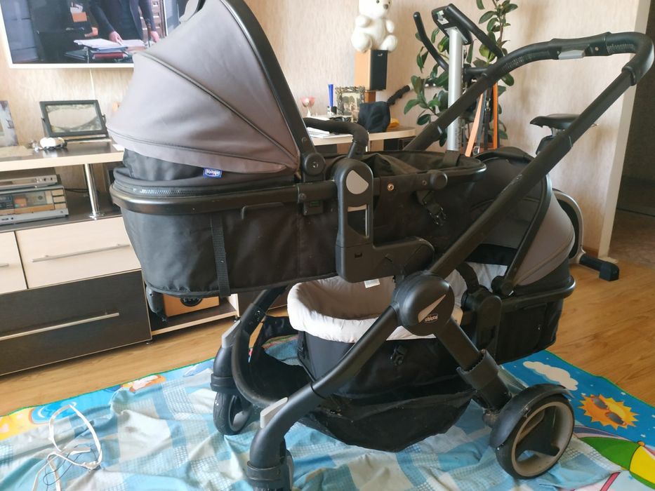 Коляска для двійні