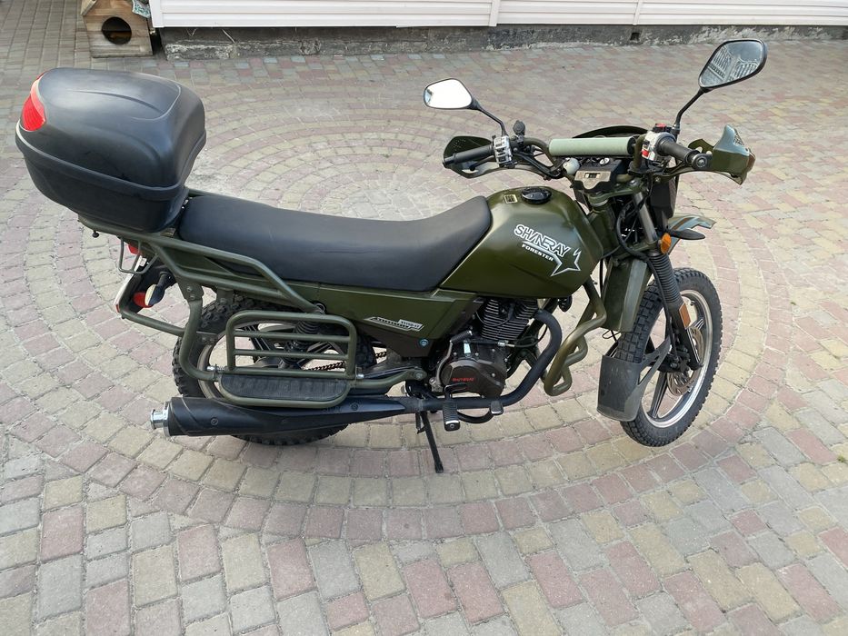 Продам мотоцикол shineray forester