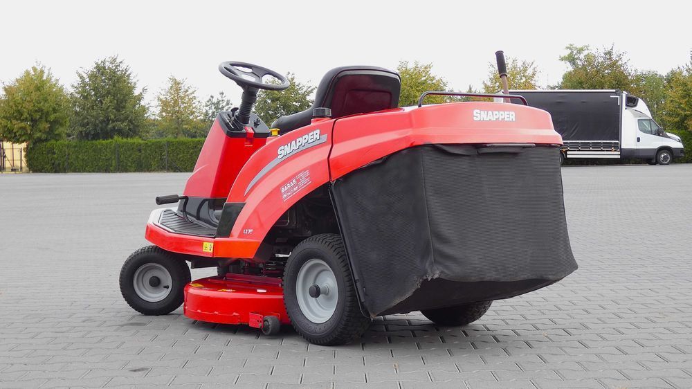 Traktorek kosiarka Snapper LT75 Briggs&Stratton (220801.4) - Baras