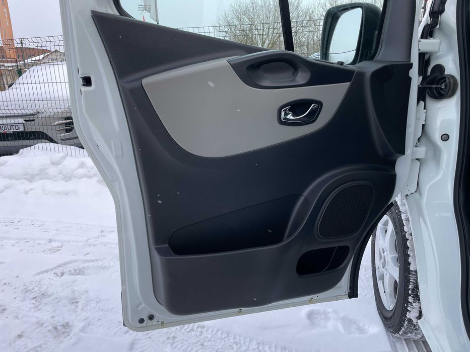 Renault Trafic 2019 9 місць