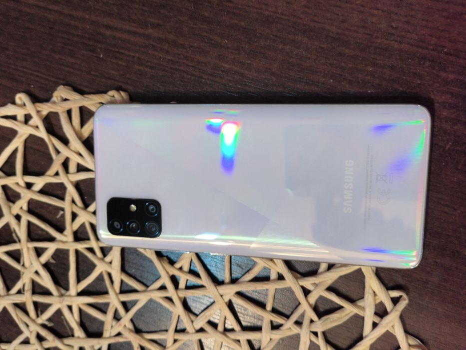 Samsung Galaxy A51 128gb 4gb ram dual SIM