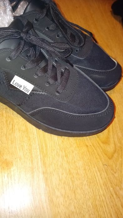 Buty damskie sportowe klasyczne