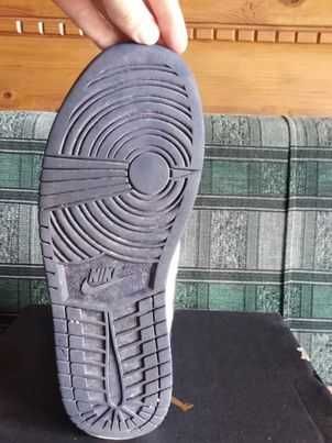 Mam na sprzedaż Air Jordan 1 Mid rozmiar 46