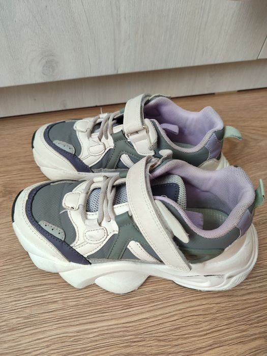 Кросівки демісезонні р 34 apawwa