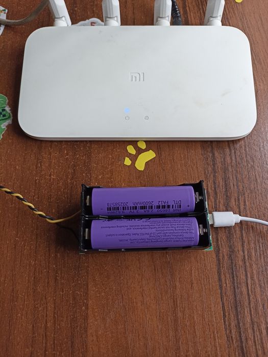 Продам маленький UPS для роутера!