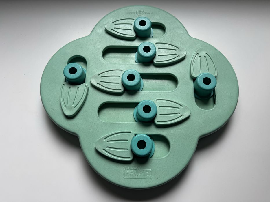 Zabawka intetaktywna dla psa / szczeniaka