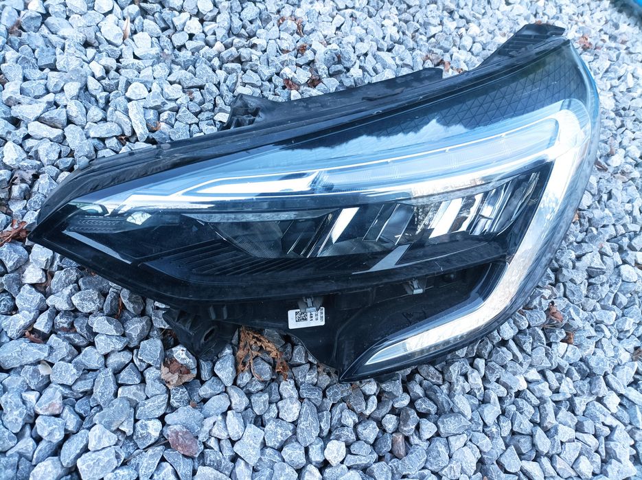 Lampa lewy przód Clio v 5 full LED