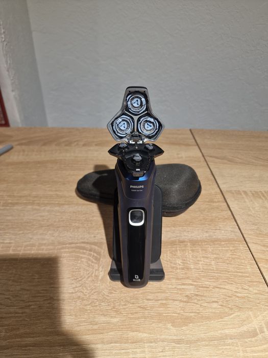 Електробритва  модель Philips Shaver Series 5000 S58