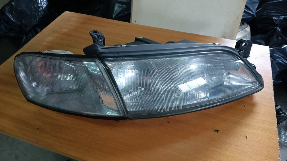 Ótica Opel Vectra farol DRT. Óptica 1996