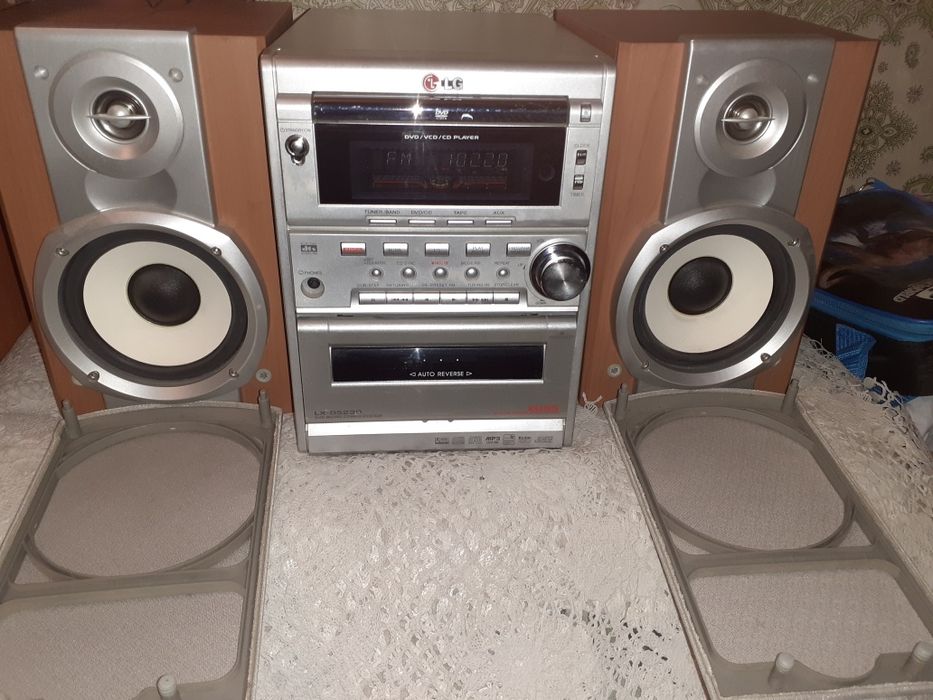 музичний центр LG LX D 5230A