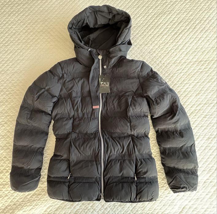 EA7 Emporio Armani czarna pikowana kurtka z kapturem, nowa z metką