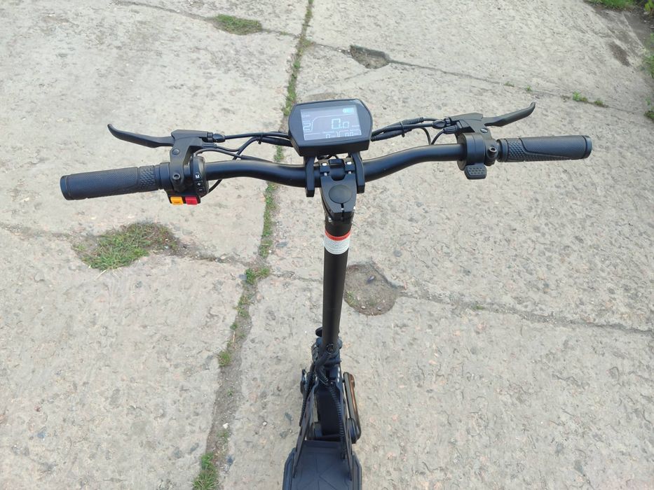 Продам електросамокат Kugoo G2 Pro.