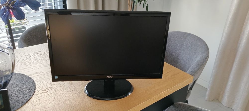 Monitor biurowy AOC 21.5 cali