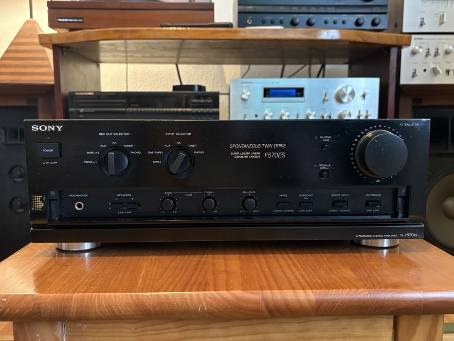 Amplificador Sony TA-F570ES