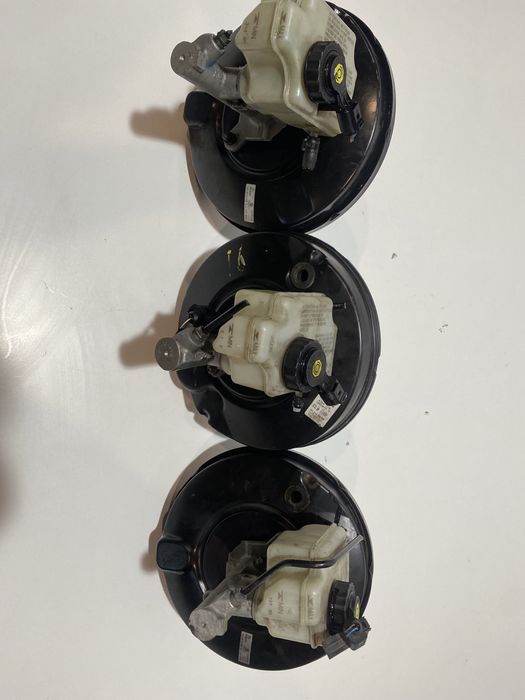 Вакуумний підсилювач гальм, гальмівний циліндр Фольцваген Гольф Плюс