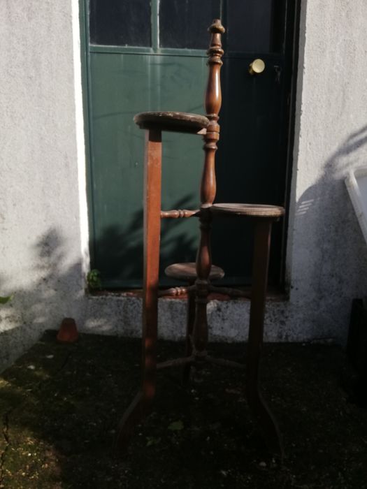 Suportes para vasos flores.