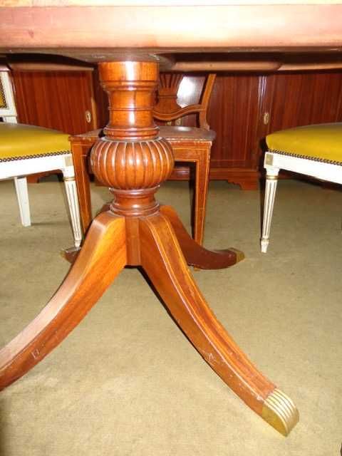 Mesa de Jantar e cadeiras