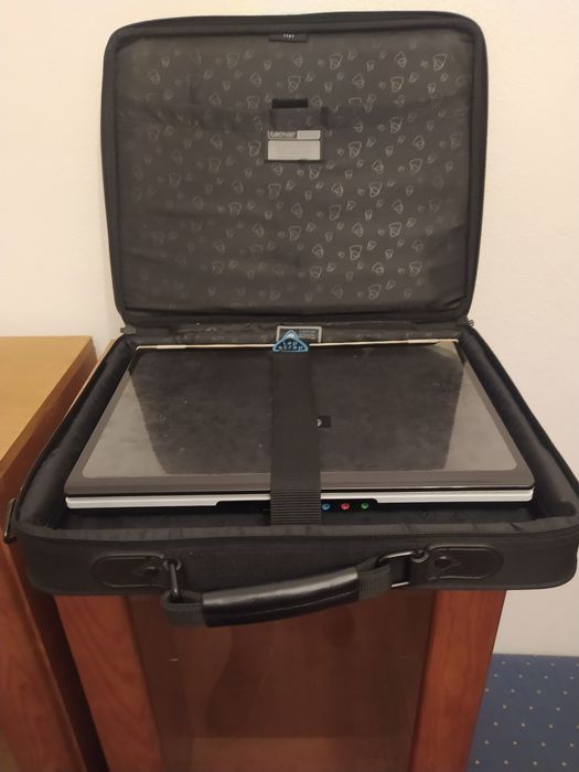 LG Laptop 15" with CD64551060848641121