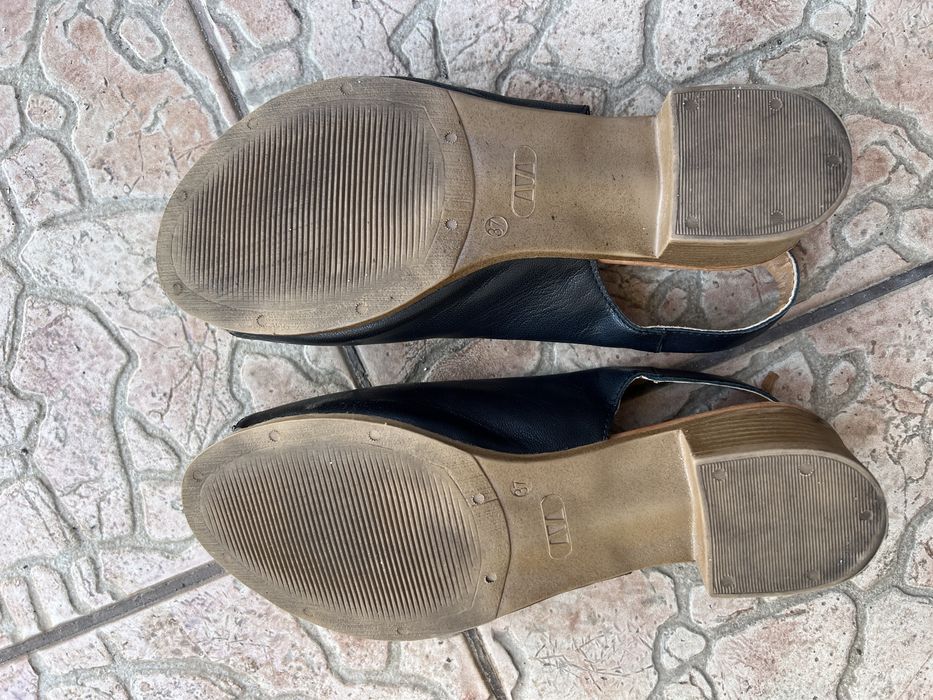 Босоножки женские на каблуку