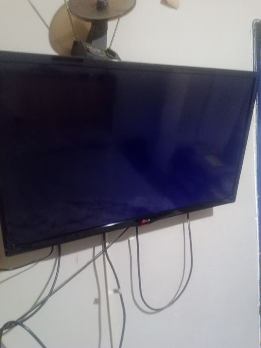 LCD da LG de 32 polegadas com comando 50€ SÓ HOJE