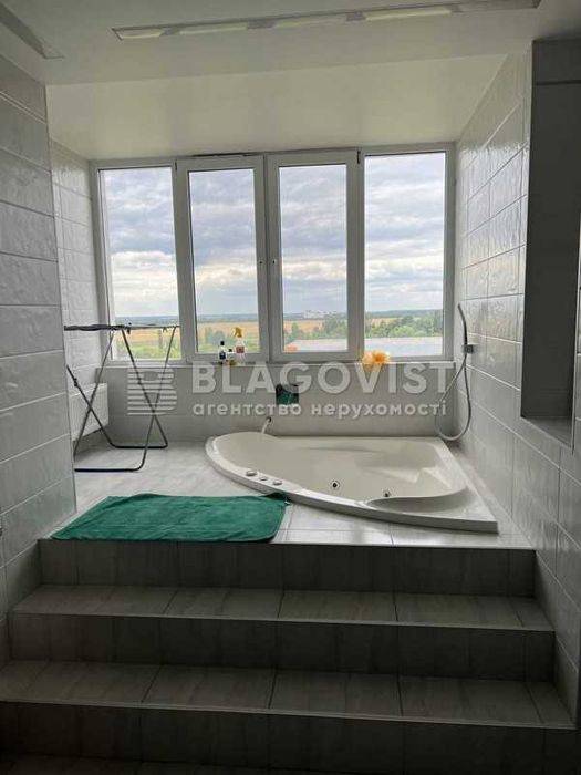 Миру 9, ЖК Львівський