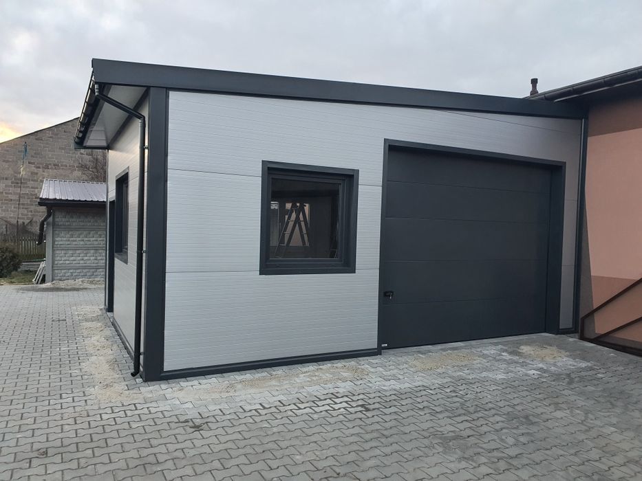 Hale z płyty warstwowej. Garaż. Hłodnia.