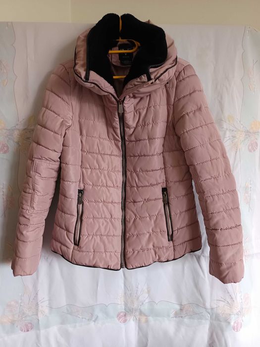 Kurtki damskie lub dziewczęce