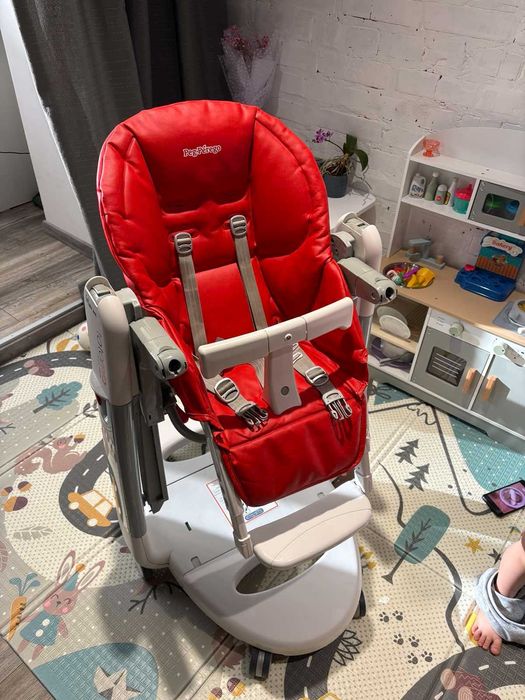 Стільчик для годування, творчості, гойдалка Peg-Perego Tatamia