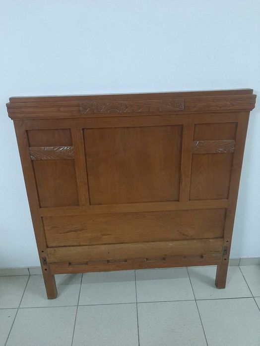 Cama de Solteiro Clássica em Madeira Maciça