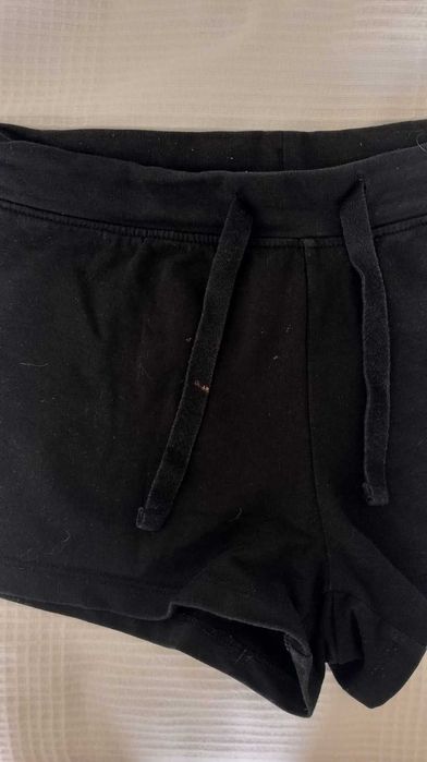 Calções pretos Esmara