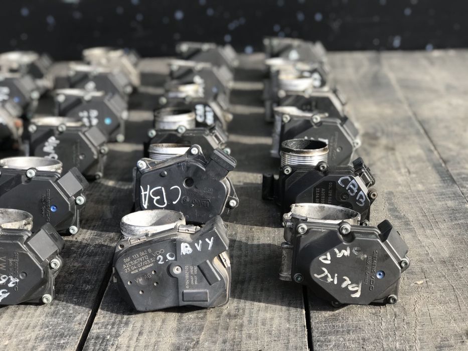 Дроссельная заслонка Volkswagen Passat B6 Golf 5 Caddy Touran