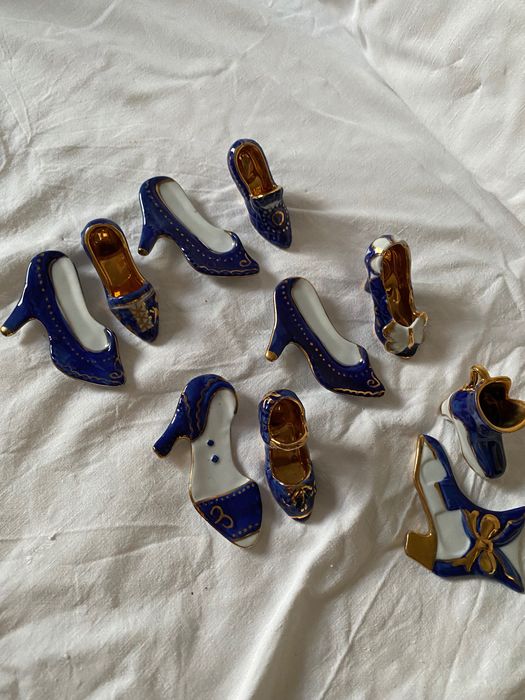 conjunto de sapatos miniatura de porcelana NAV portugal pintados à mão