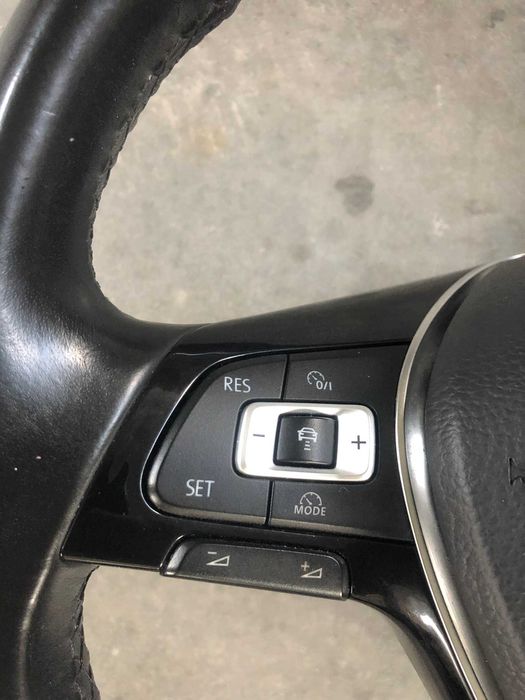 Кермо руль баранка мультируль vw Golf 7 Passat b8 Tiguan 2 Touran