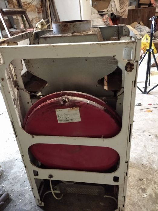 Двухконтурный газовый котел DEMRAD BK 0224CE Обслужен и настроен.