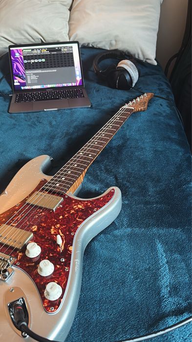Suhr S - Limited Edition - flamed mapple neck
