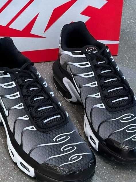 Nike Air Max TN Plus R.40