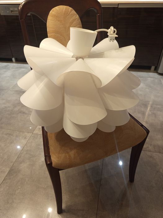 Lampa sufitowa biała