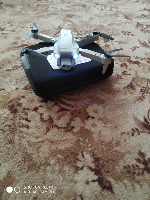 мінідрон з камерою