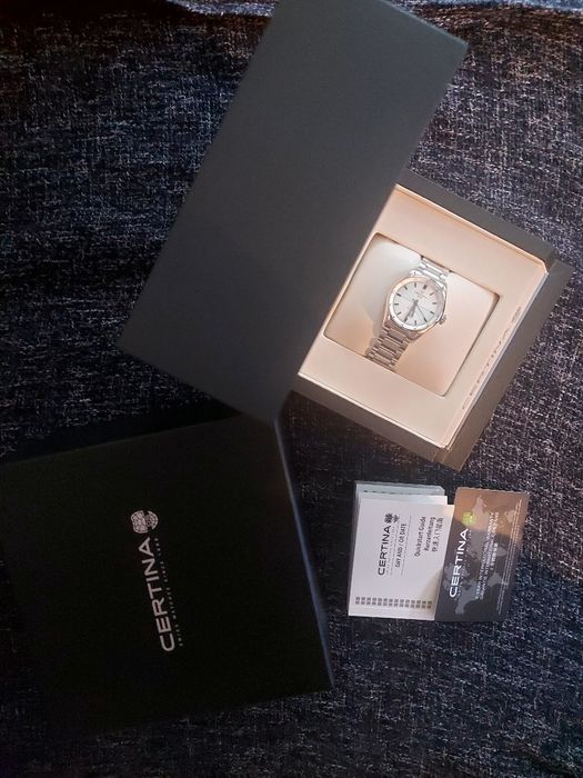 Srebrny zegarek damski  Certina