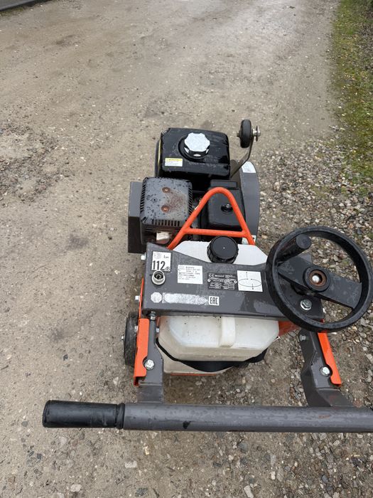 Piła do cięcia asfaltu Husqvarna FS 400 LV