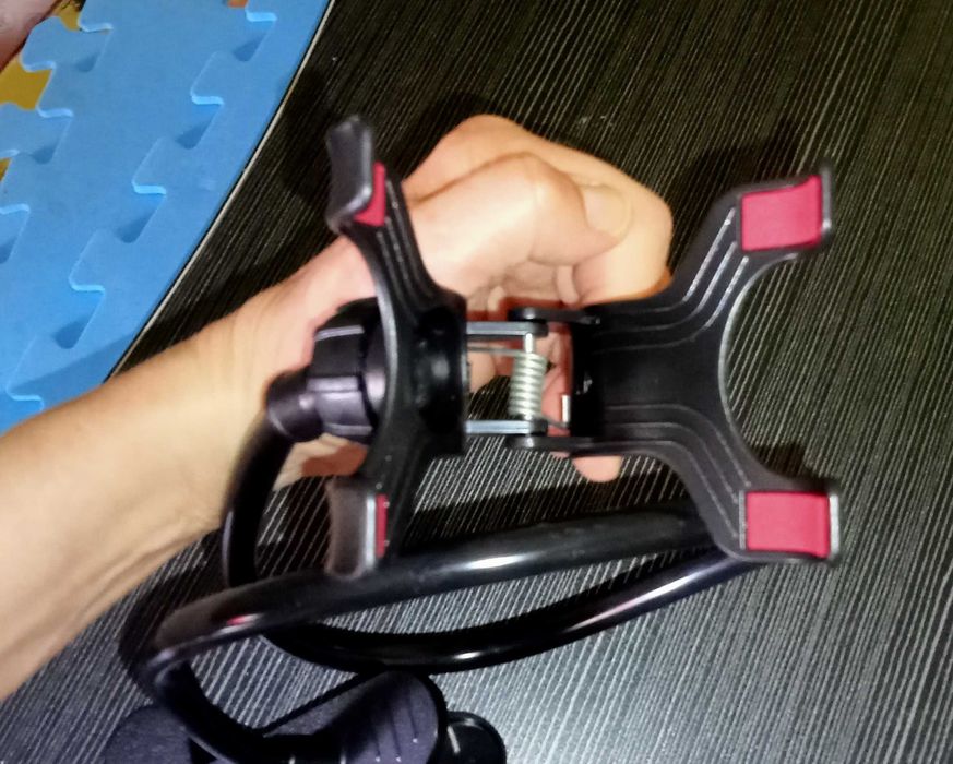 Suporte flexível para telemóvel