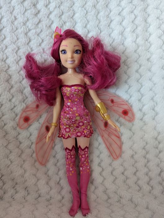 Lalka Mia ze skrzydłami