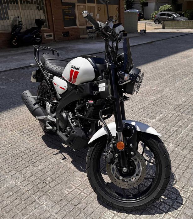 Yamaha XSR 125 2023 – Branca, Excelente Estado, 125cc