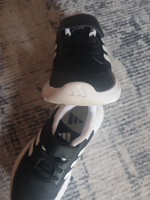 Buty sportowe chłopięce
