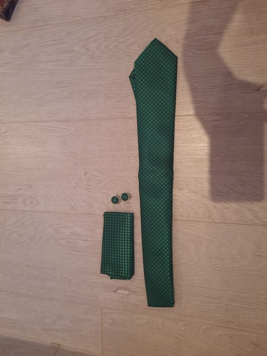 Zestaw męski krawat, poszetka, spinki do mankietów