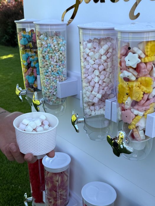 Candy bar ścianka ze słodyczami na imprezy