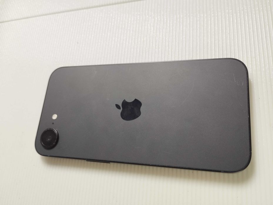 APPLE iPhone 16e 128GB