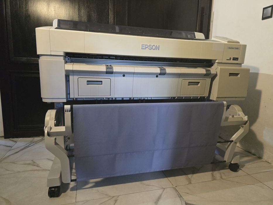 Na sprzedaż: Ploter Epson SureColor SC‑T5200 | Stan bardzo dobry