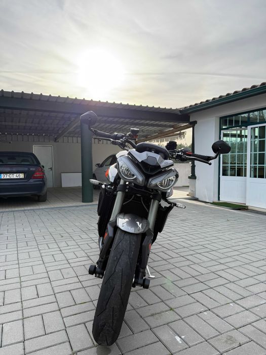 Triumph Street Triple 765rs